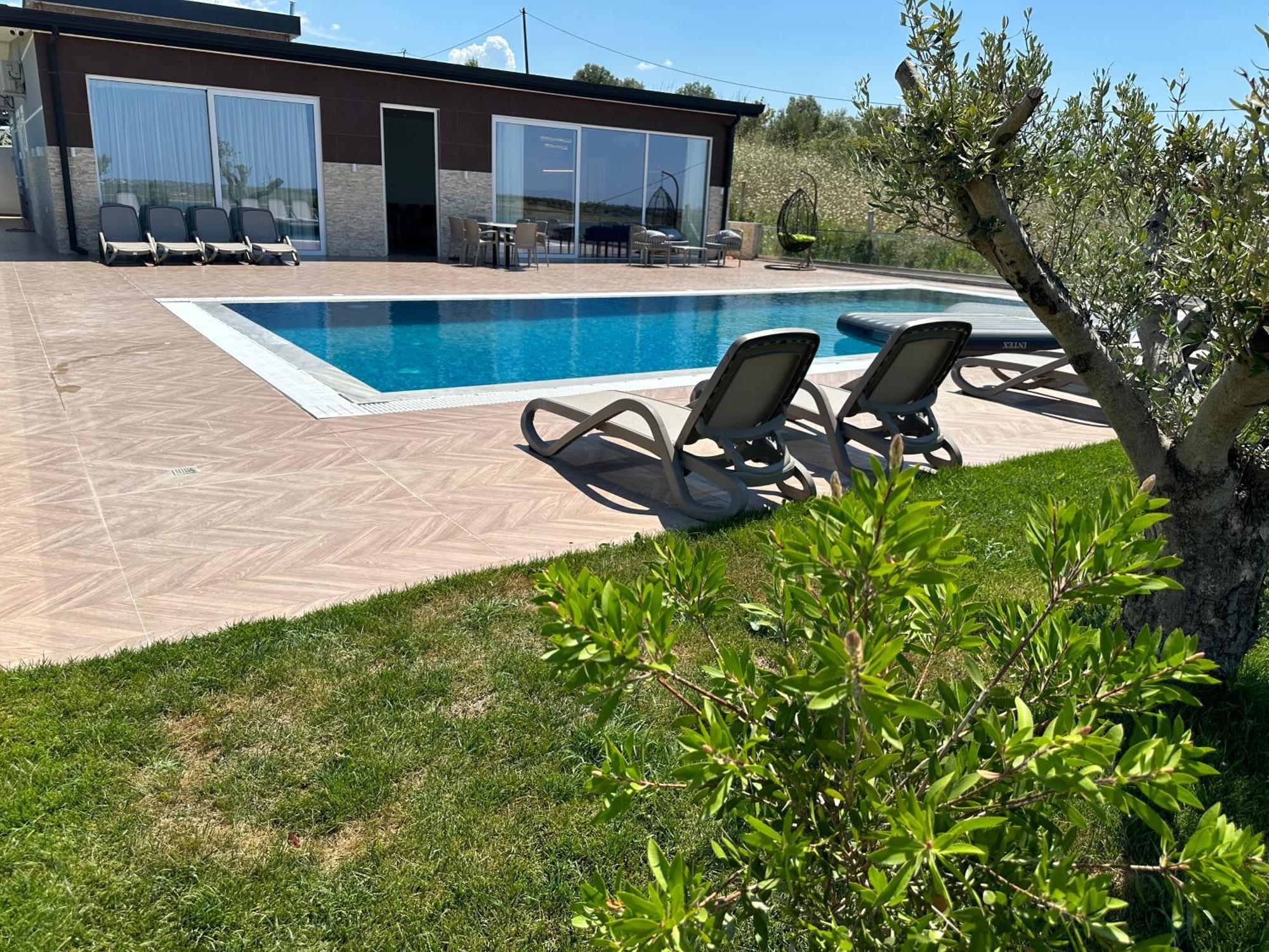Villa Top Villas Durres *