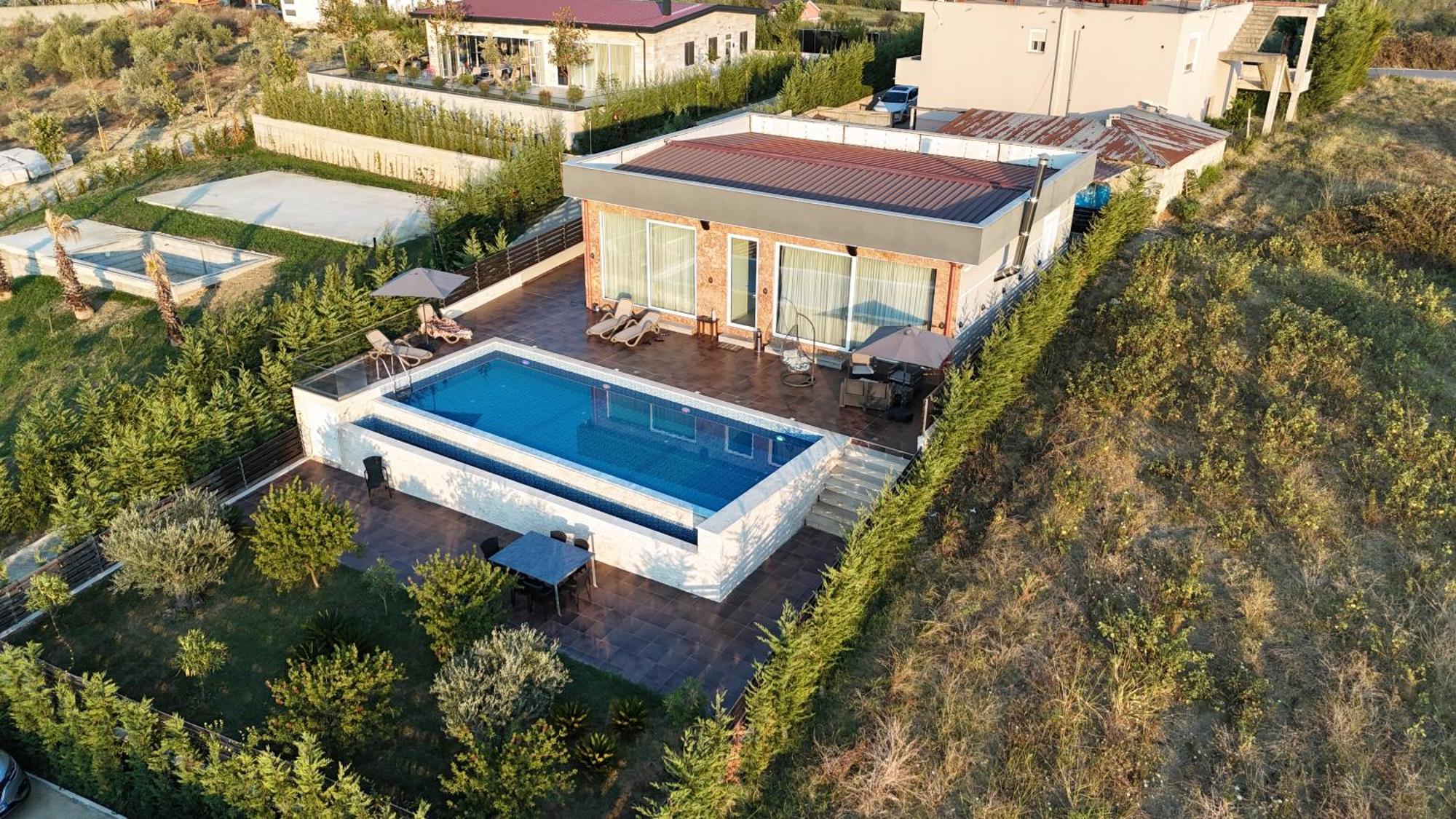 Top Villas Durres Villa *
