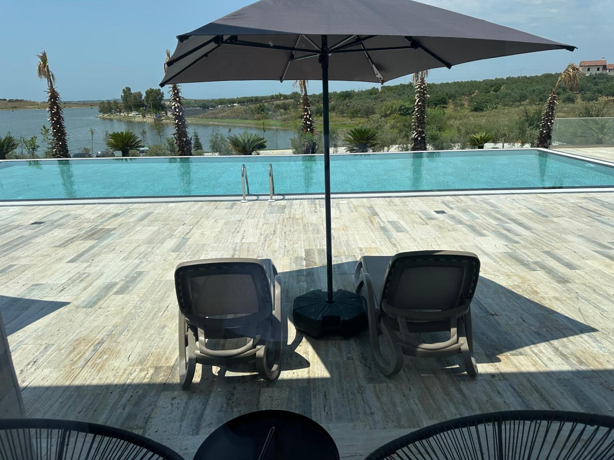 Top Villas Durres *