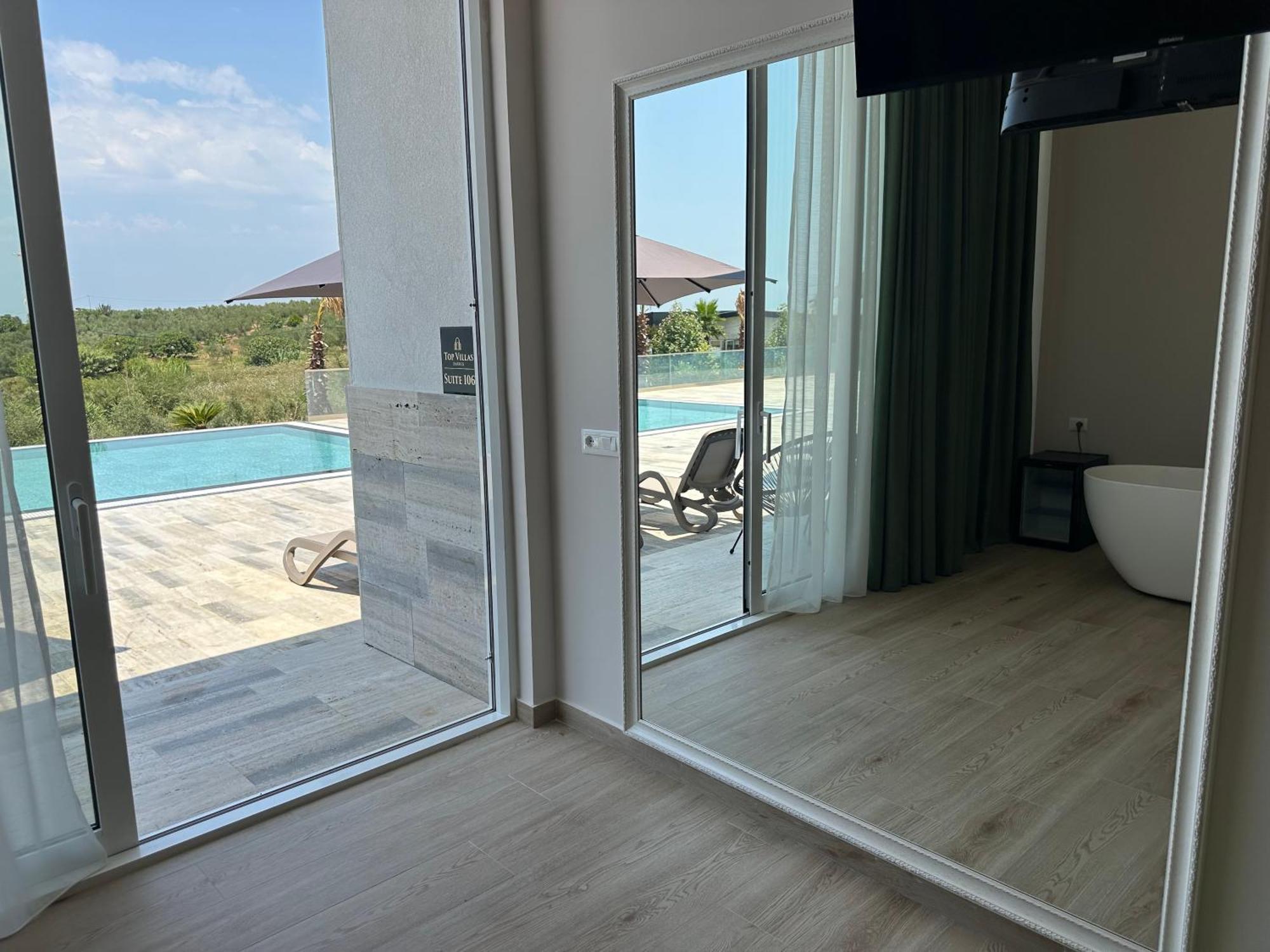 Top Villas Durres * Durrës