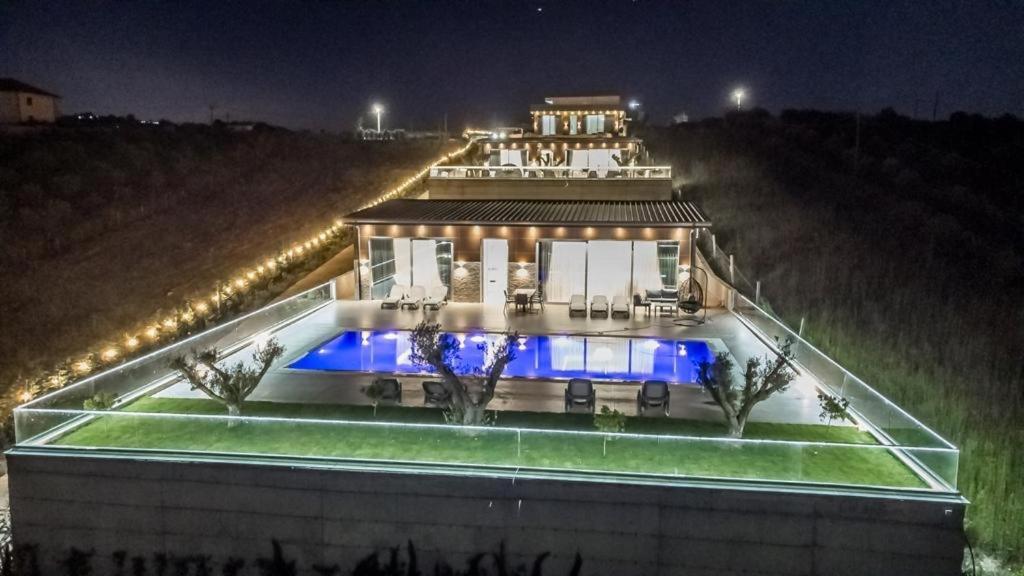 Top Villas Durres * Durrës
